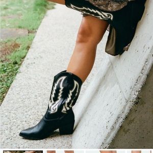 NWT Black with white detailing Billini Norva boots